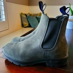 NWT Waterproof Blundstone